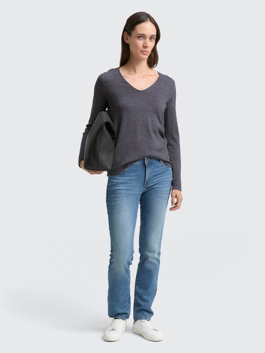 maglione lavorato a maglia con scollo a v