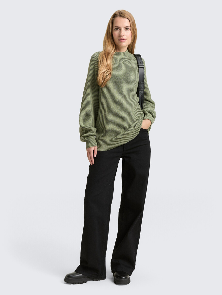 maglione a coste con collo alto