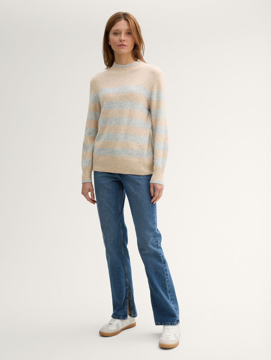 maglione lavorato a maglia con motivo a righe