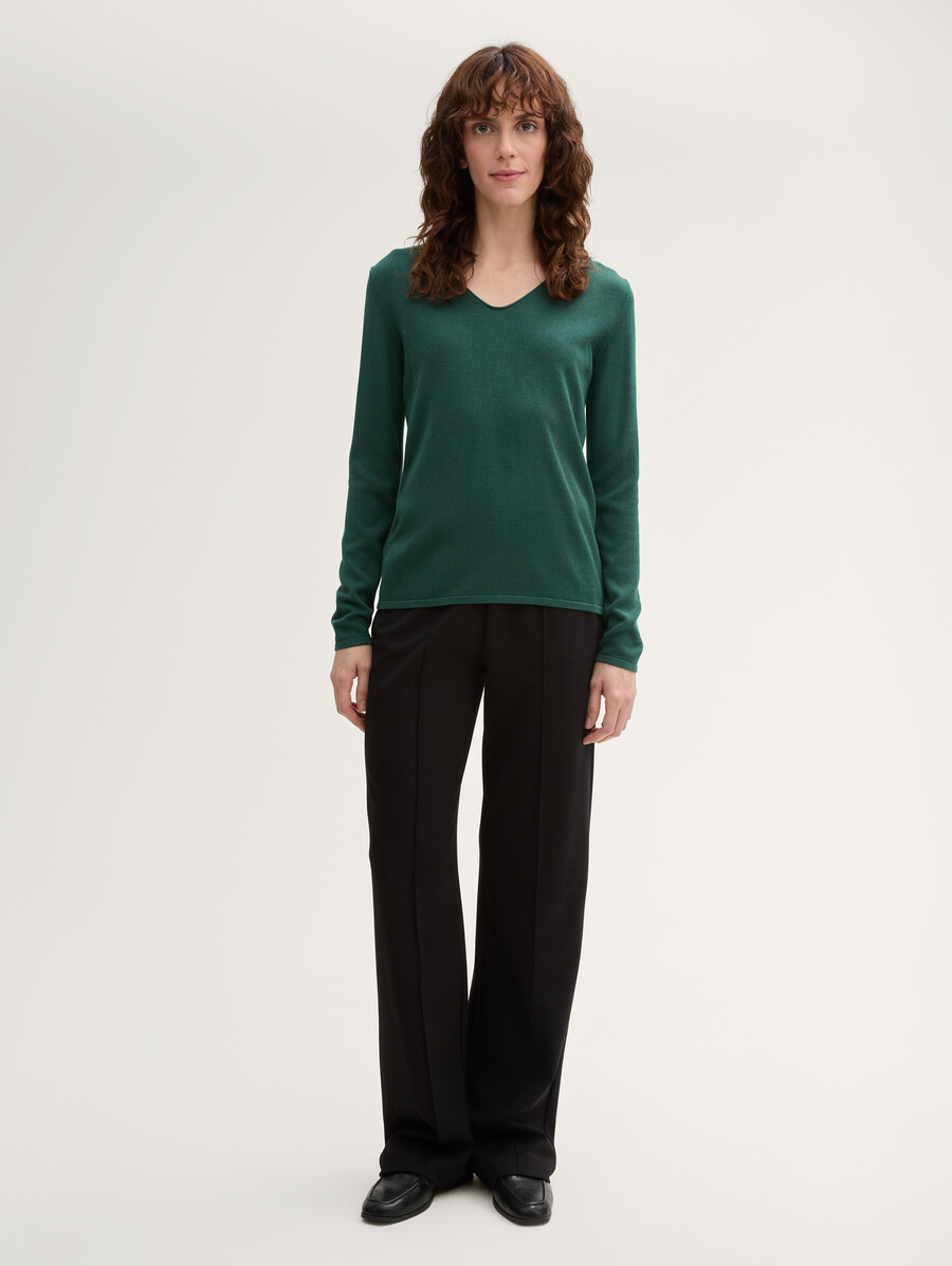 maglione lavorato a maglia con scollo a v