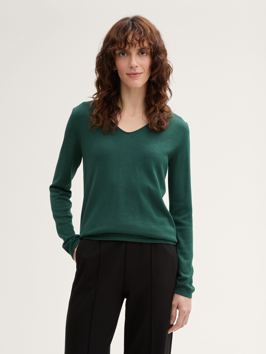 maglione lavorato a maglia con scollo a v