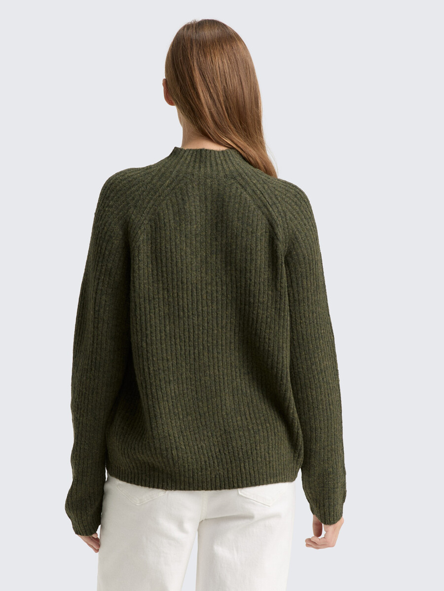 maglione lavorato a maglia dalla vestibilità comoda con collo alto