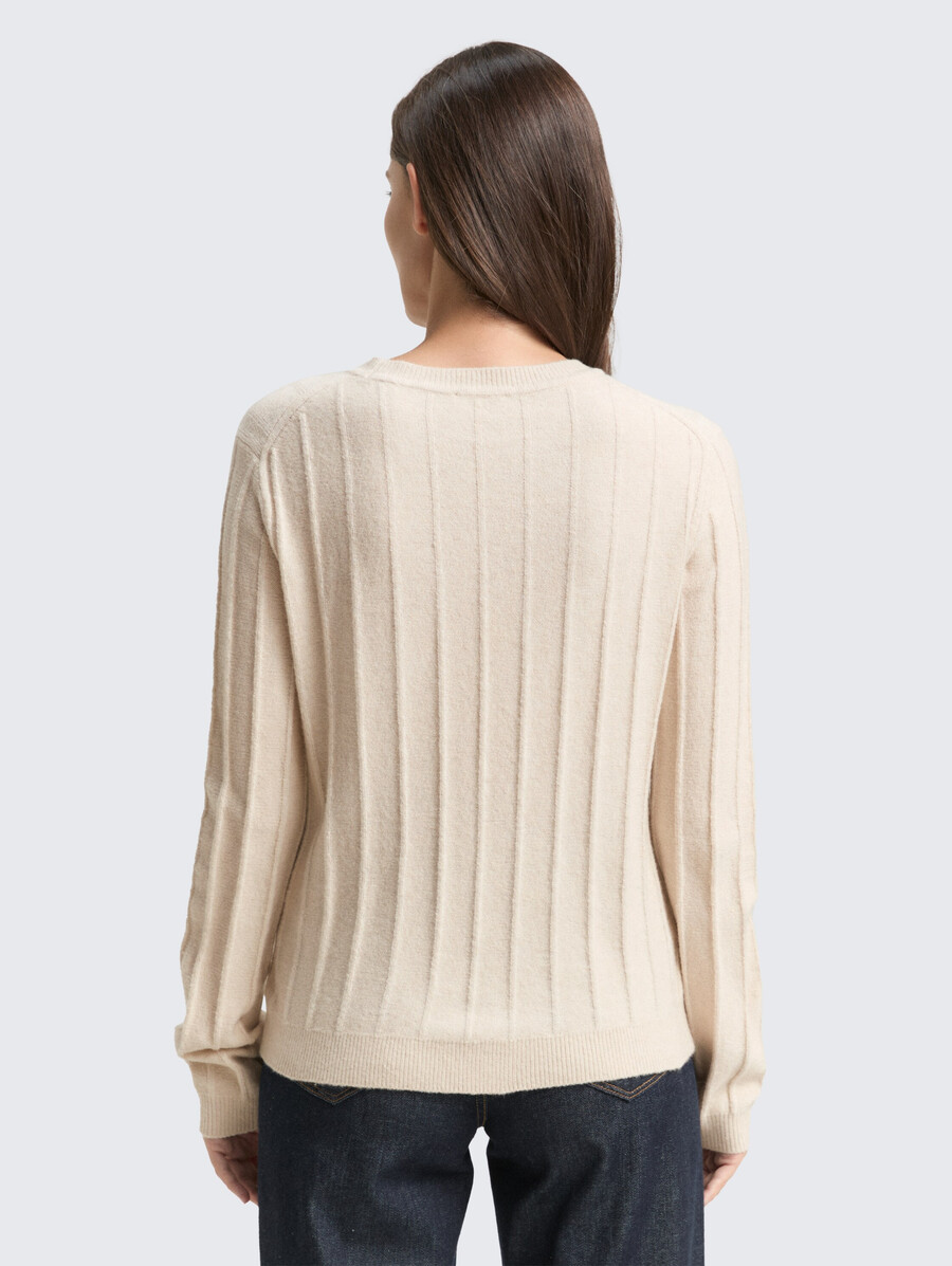 maglione a coste con contenuto di lana