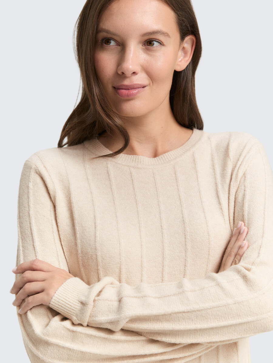 maglione a coste con contenuto di lana