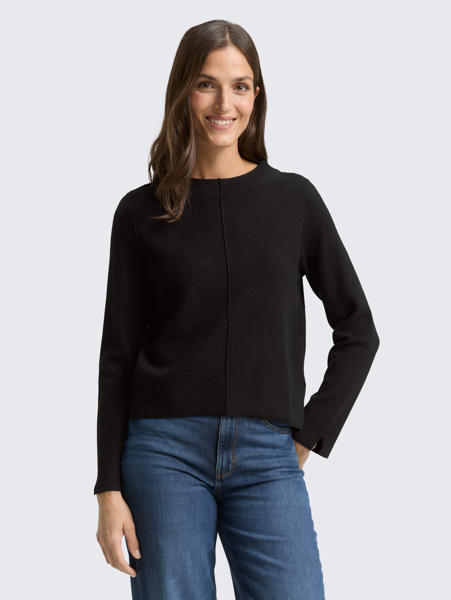 maglione corto in maglia con collo alto