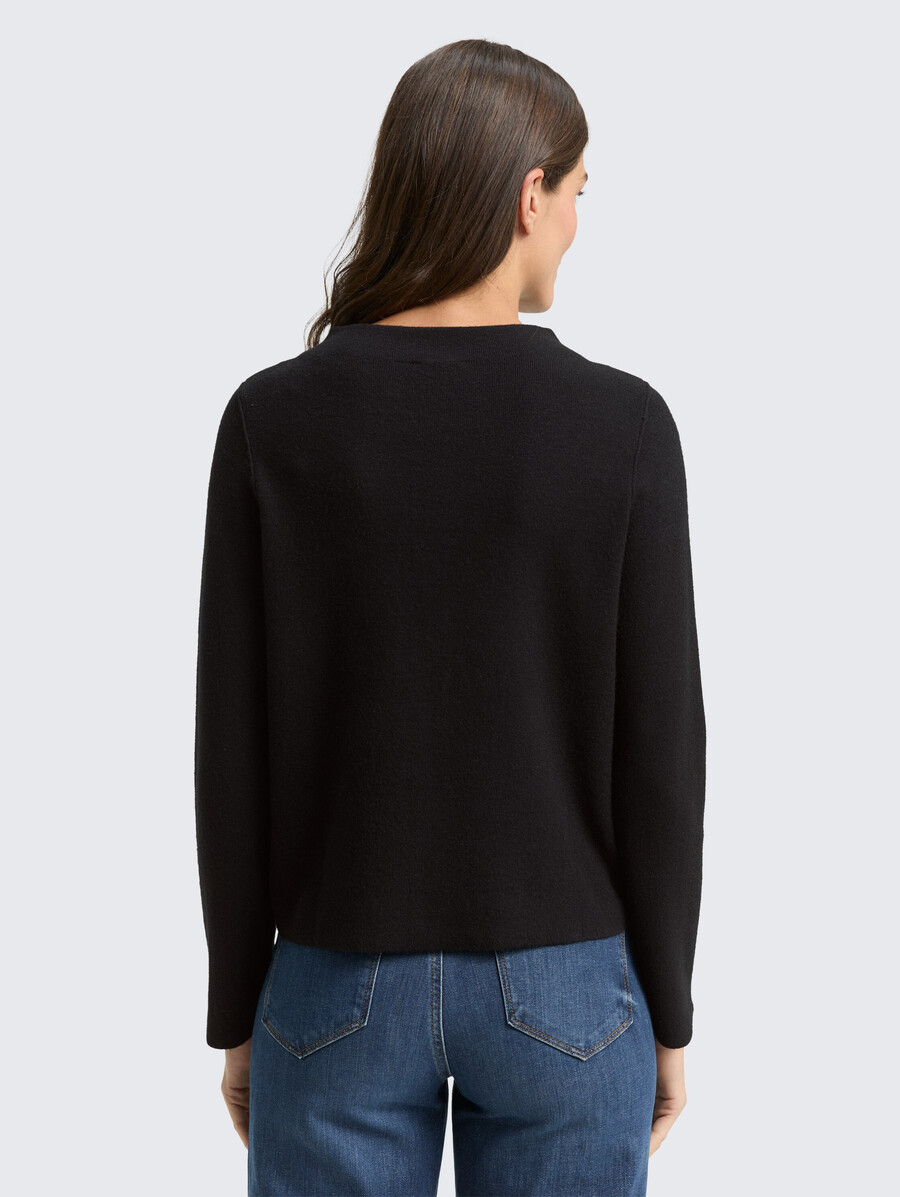 maglione corto in maglia con collo alto