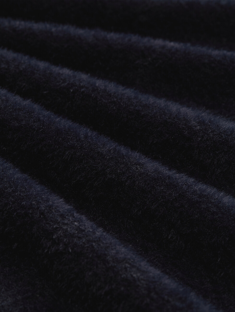 cardigan in filato di piume con cerniera