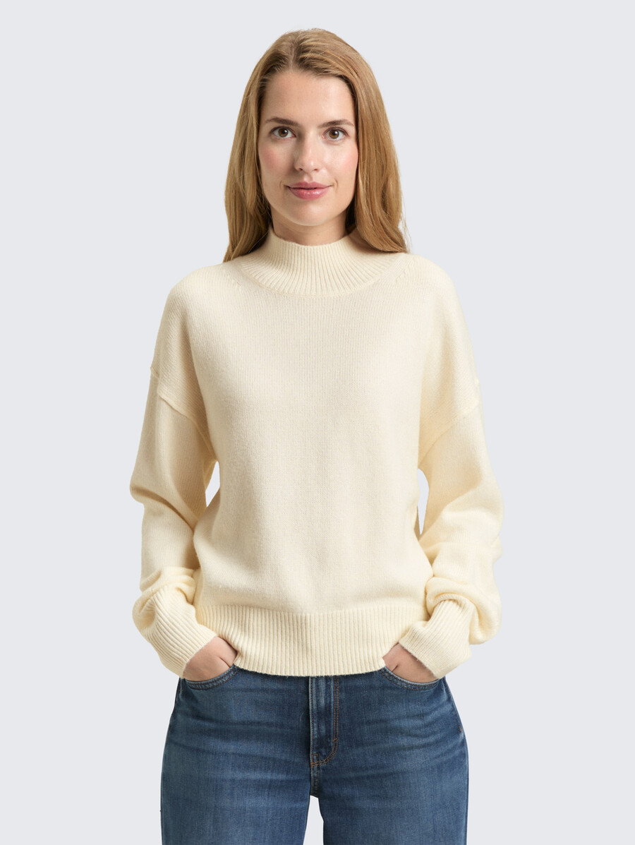 maglione oversize lavorato a maglia con collo alto