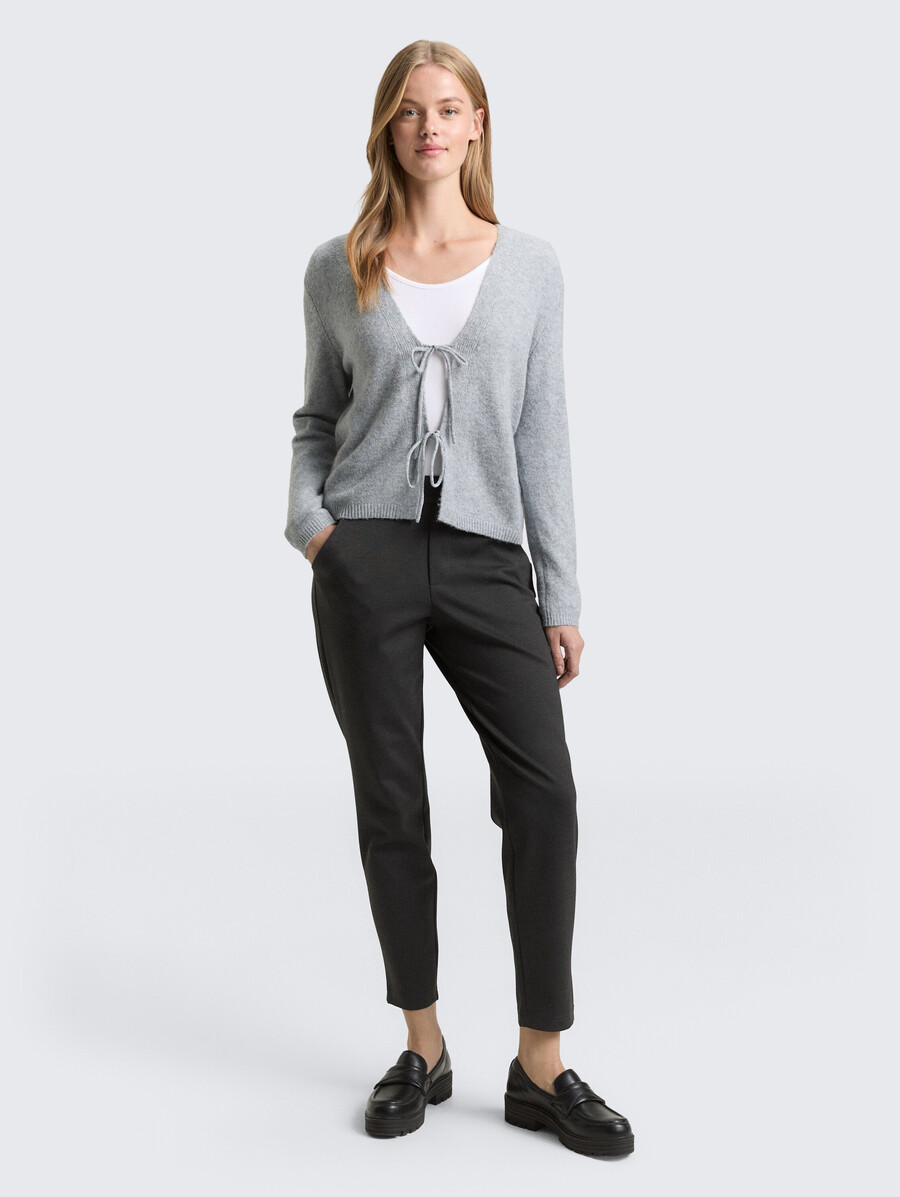 pantaloni dalla vestibilità comoda con elastico in vita