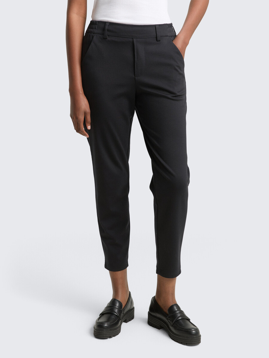 pantaloni dalla vestibilità comoda con elastico in vita