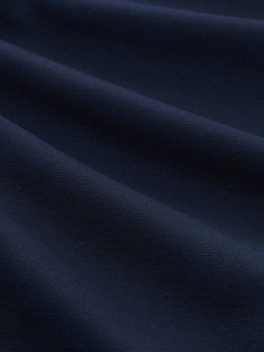 pantaloni dalla vestibilità comoda con elastico in vita