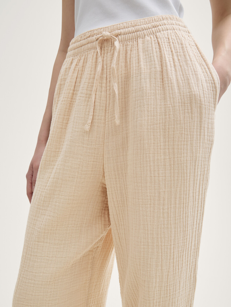 pantaloni dritti in mussola