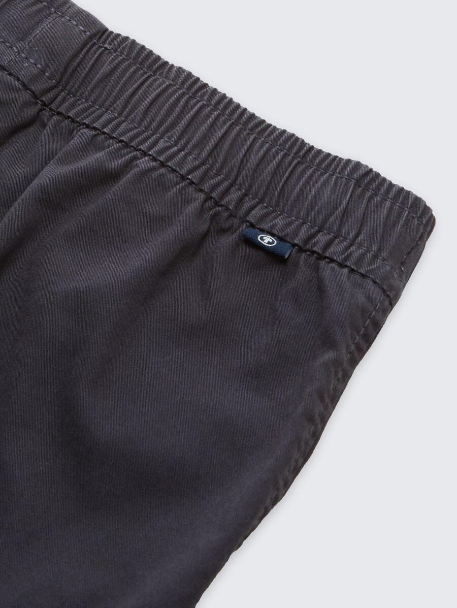 pantaloncini chino con elastico in vita