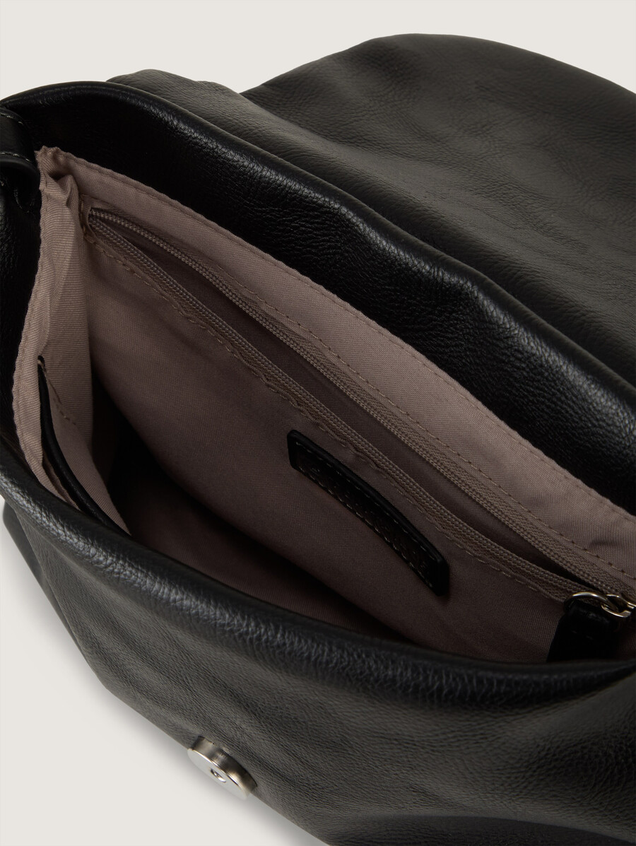 borsa a tracolla ttrosabel m con patta e logo in rilievo