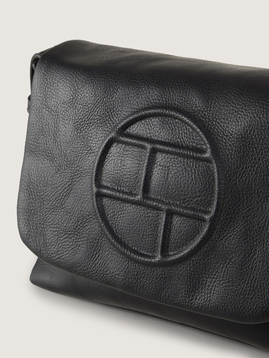 borsa a tracolla ttrosabel m con patta e logo in rilievo