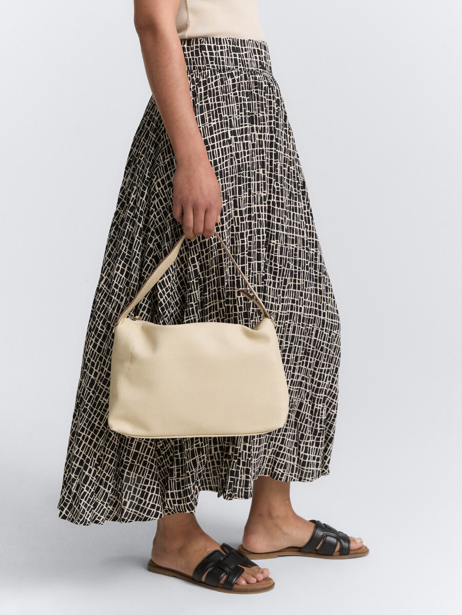borsa a tracolla ttlissi con discreto logo in rilievo