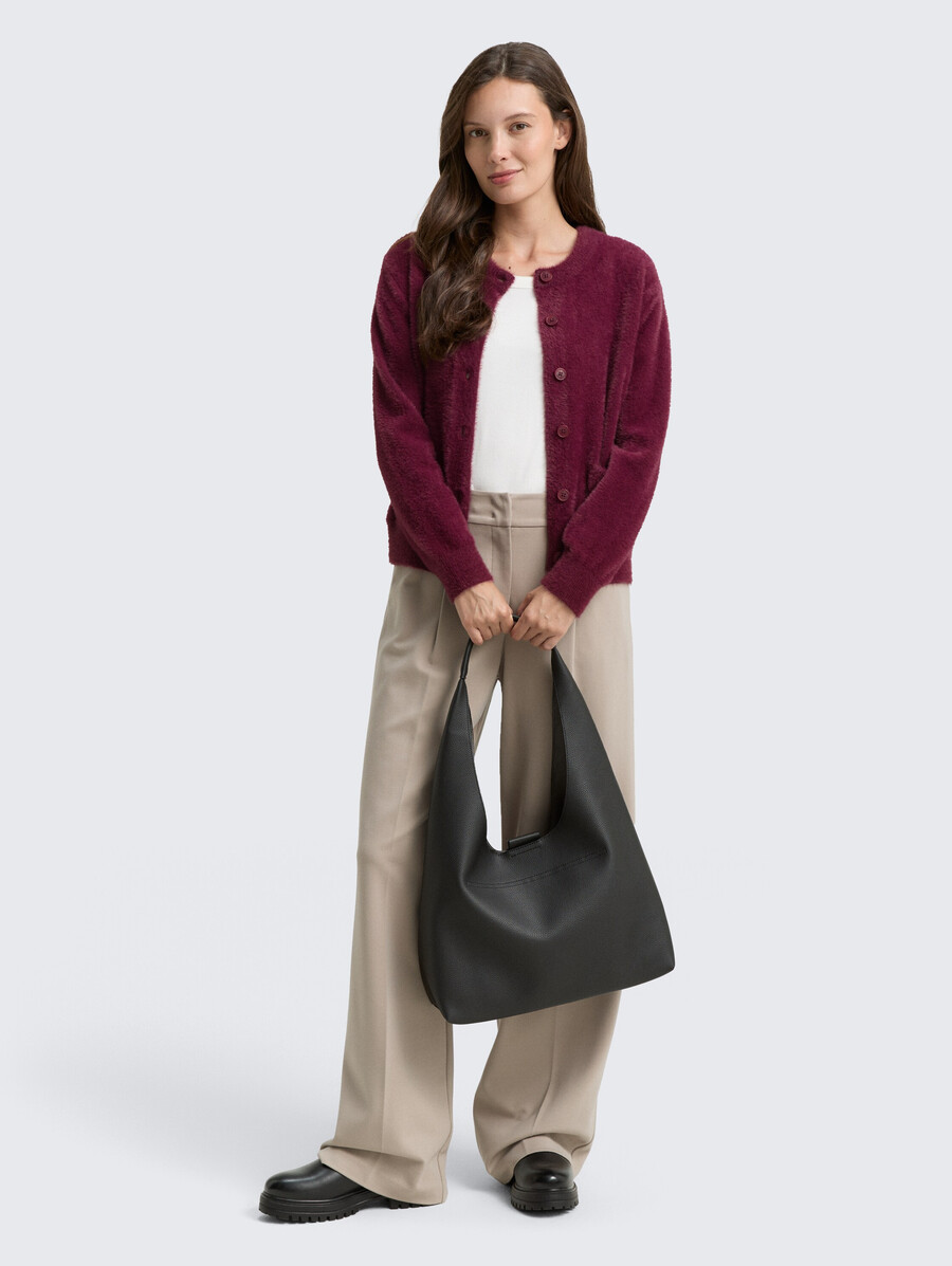 cardigan in filato di piume con abbottonatura