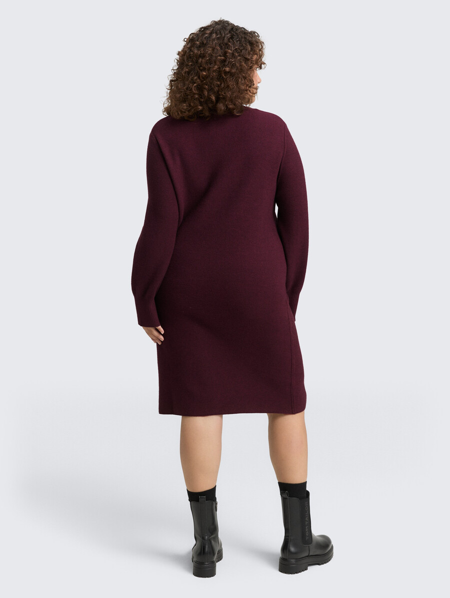 taglie forti - abito in maglia con collo alto