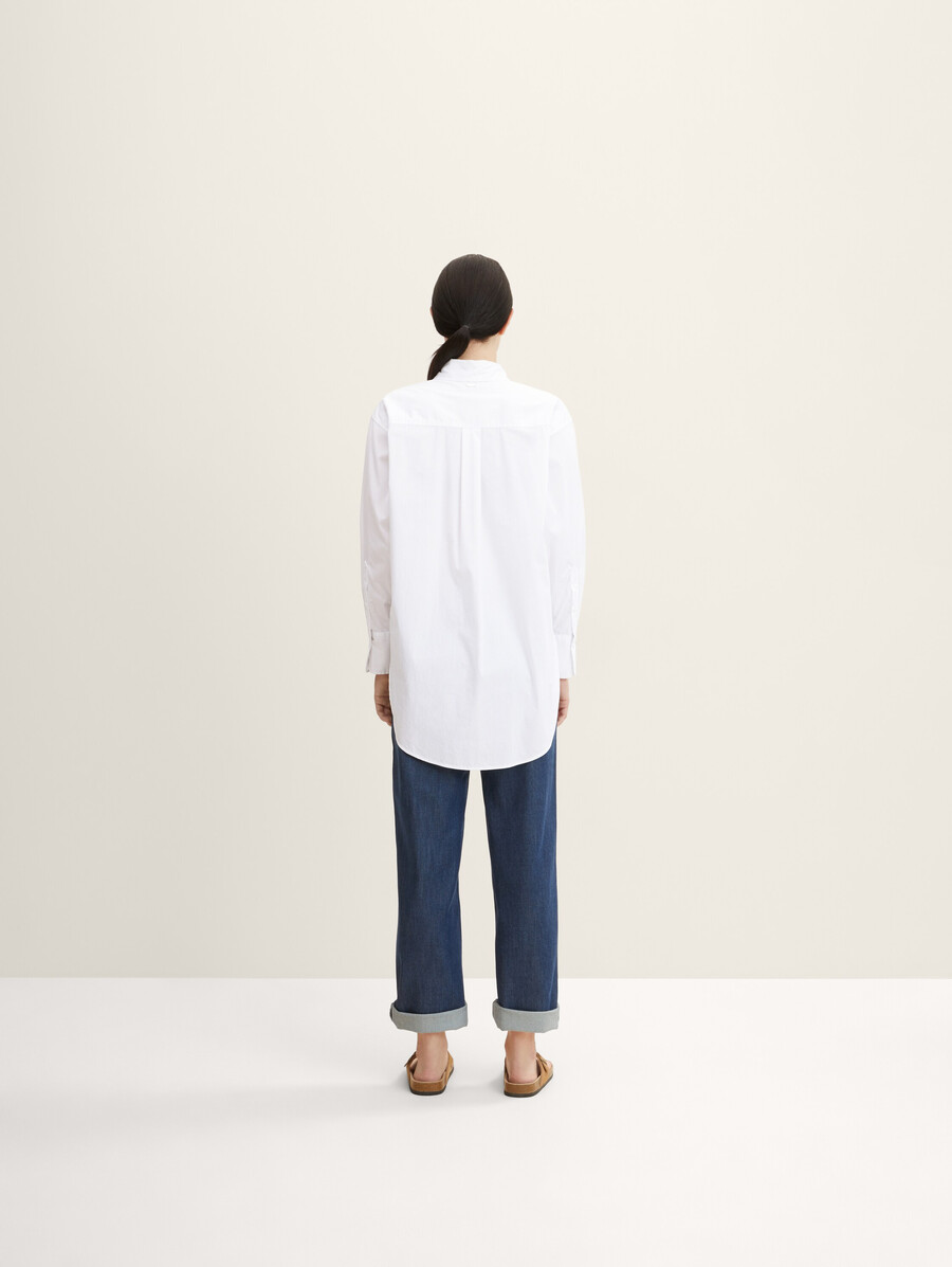 camicia lunga con taschino sul petto