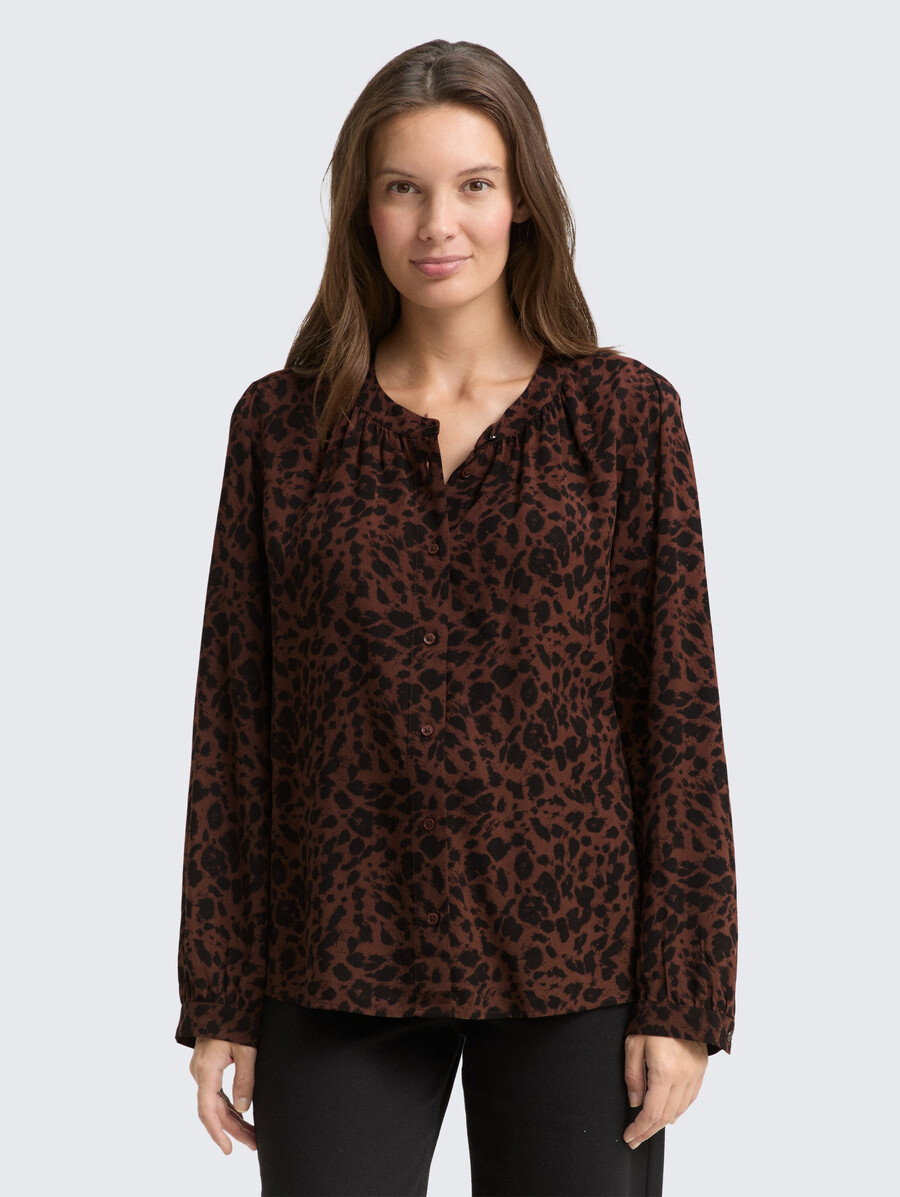 blusa con stampa leopardata