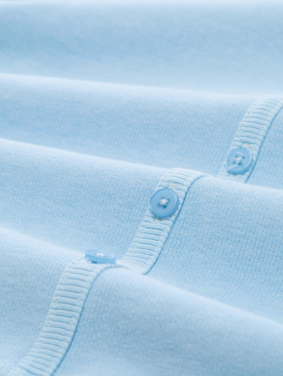 camicia a maniche lunghe con abbottonatura decorativa