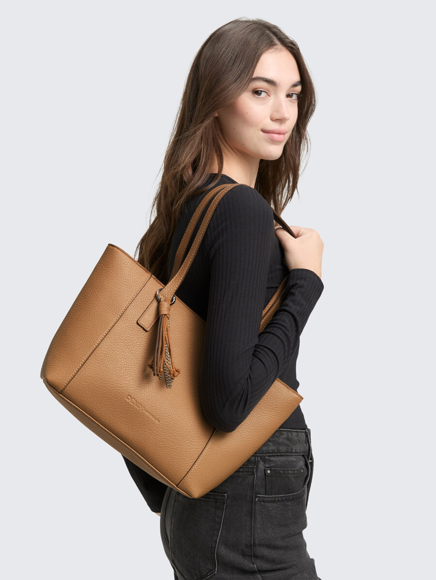 ttpriya l shopper con cuciture decorative