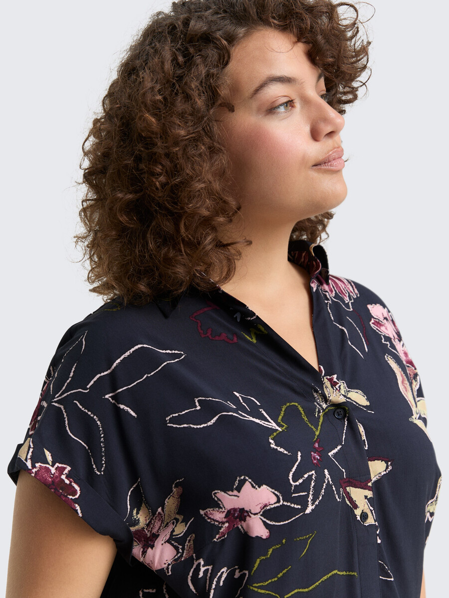 taglie forti - blusa con motivo floreale