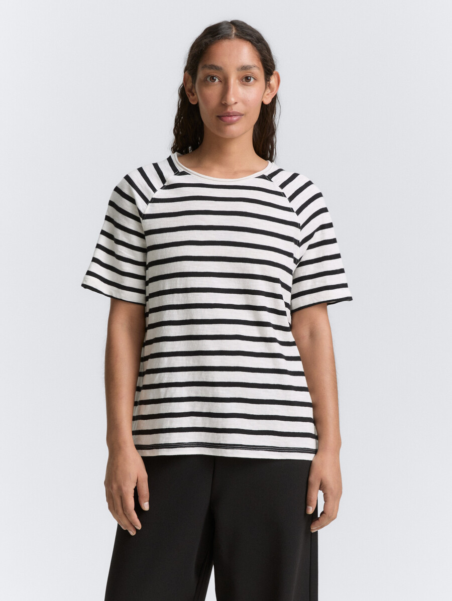 t-shirt raglan con motivo a righe