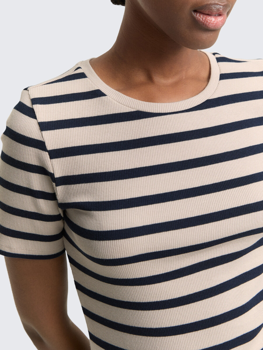t-shirt slim fit con motivo a righe