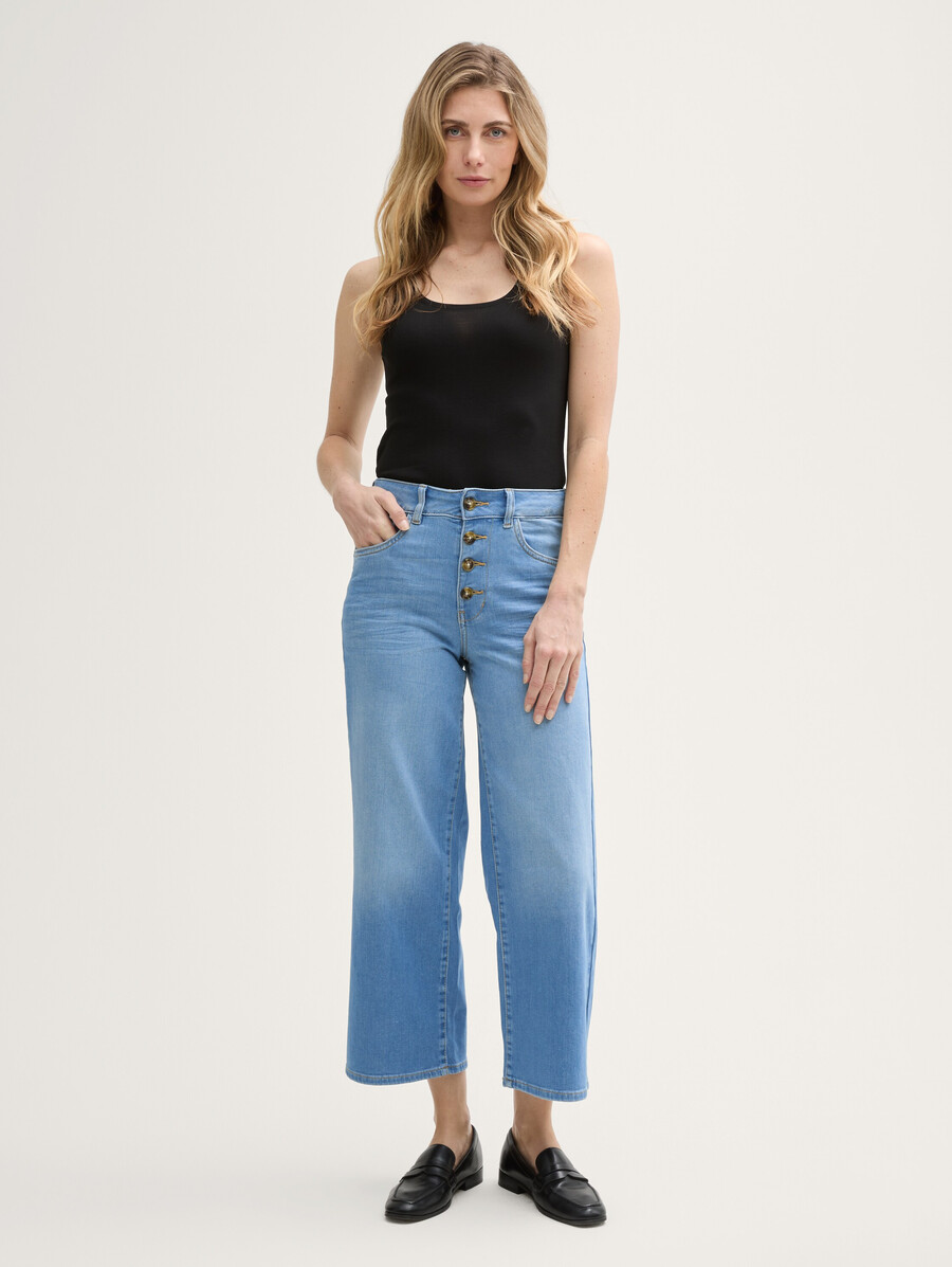 jeans culotte con abbottonatura