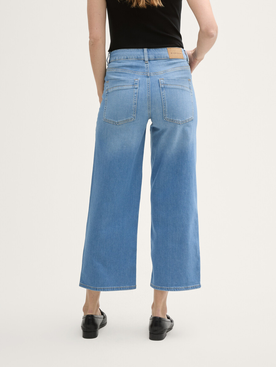 jeans culotte con abbottonatura