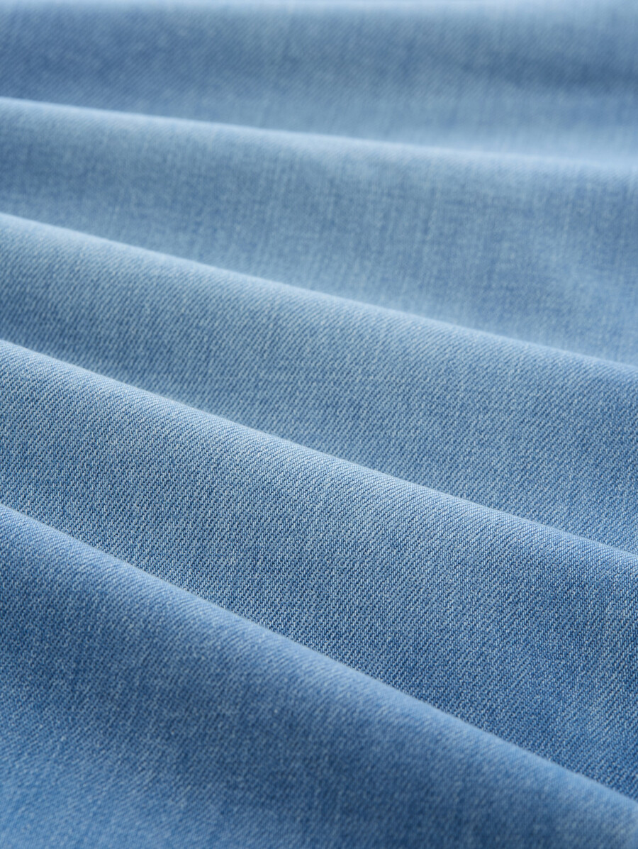 jeans culotte con abbottonatura