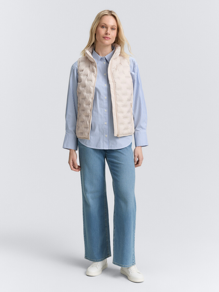 gilet trapuntato leggero con collo alto