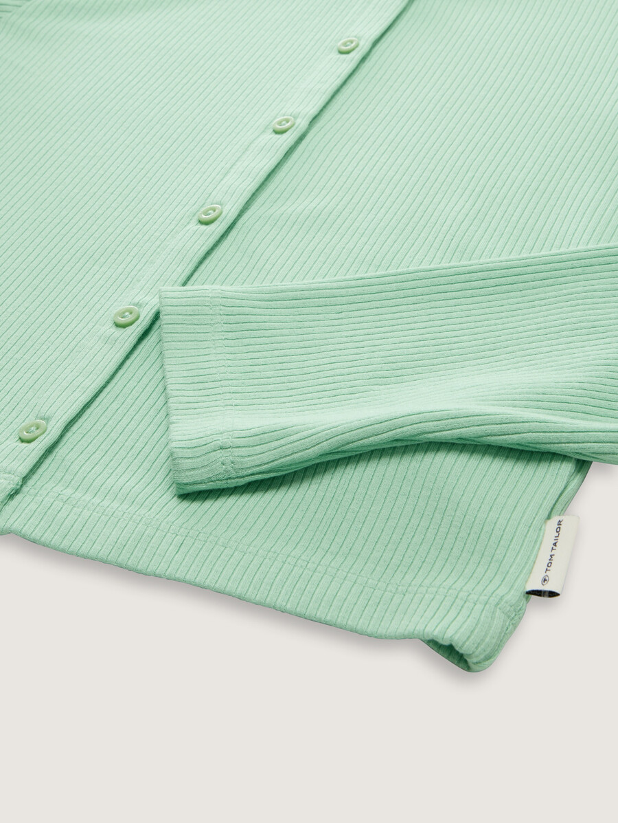 camicia corta a maniche lunghe con abbottonatura