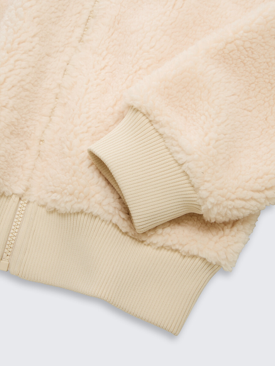 giacca corta in peluche con pile