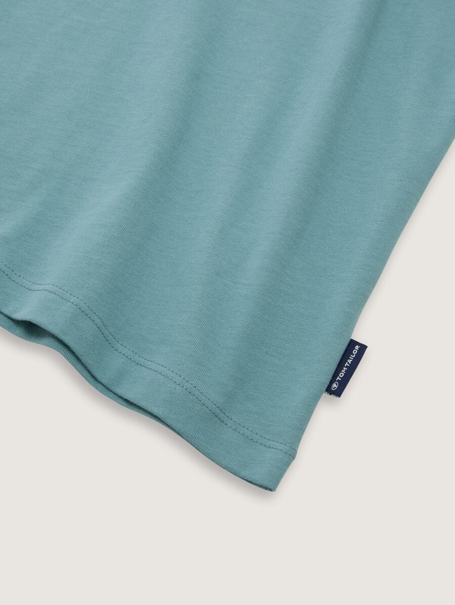 t-shirt oversize con stampa sul retro