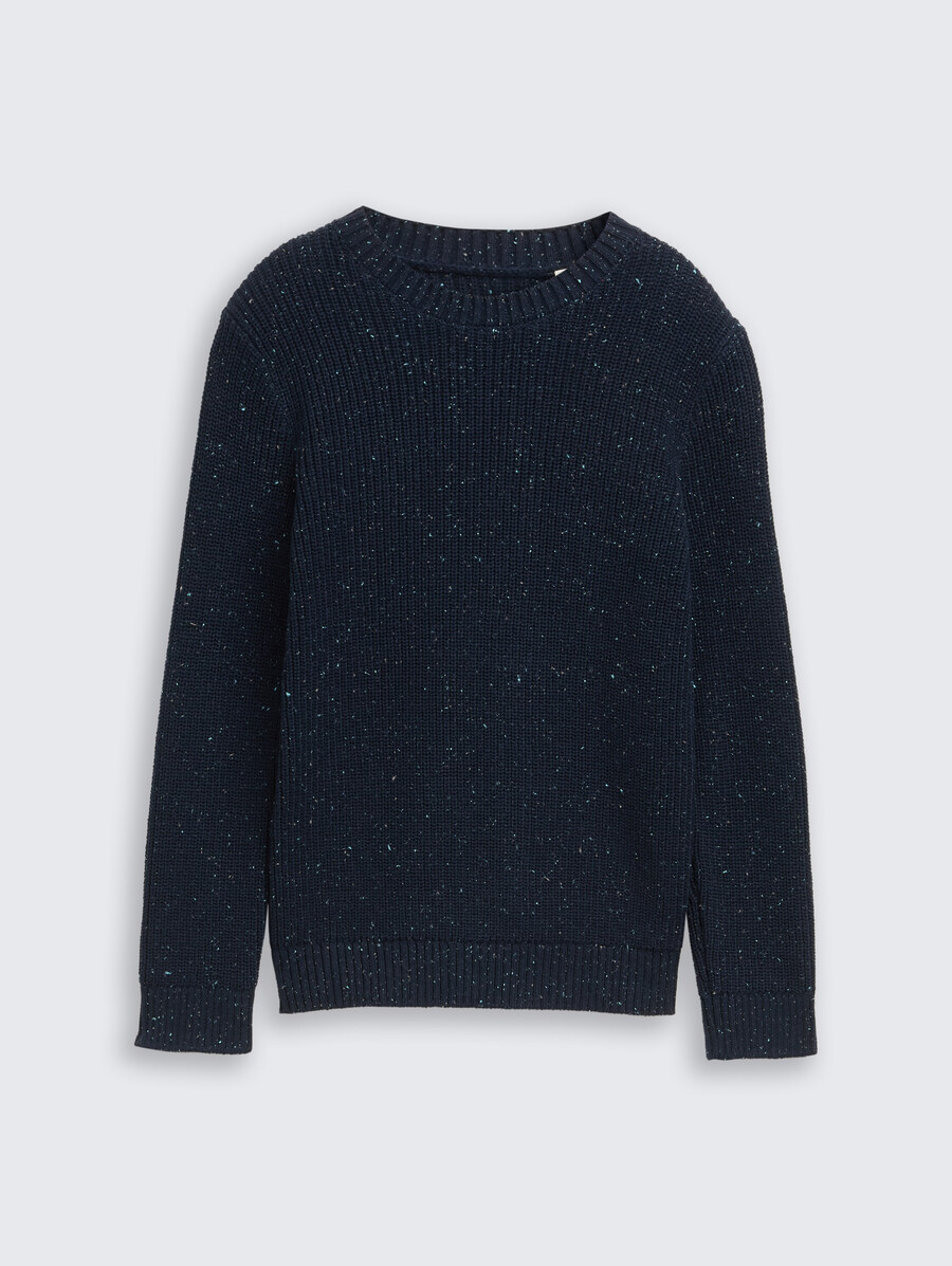 maglione lavorato a maglia con filato nodoso