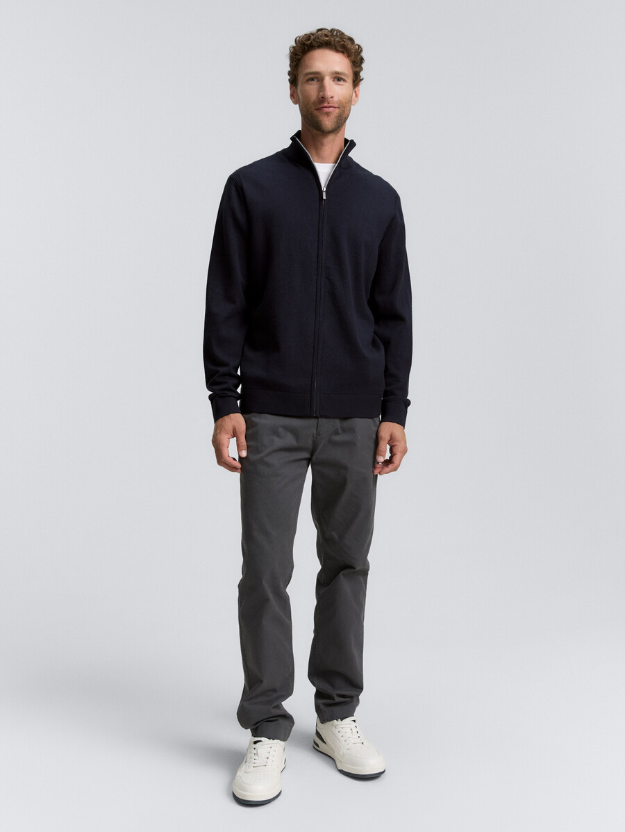 cardigan con collo alto