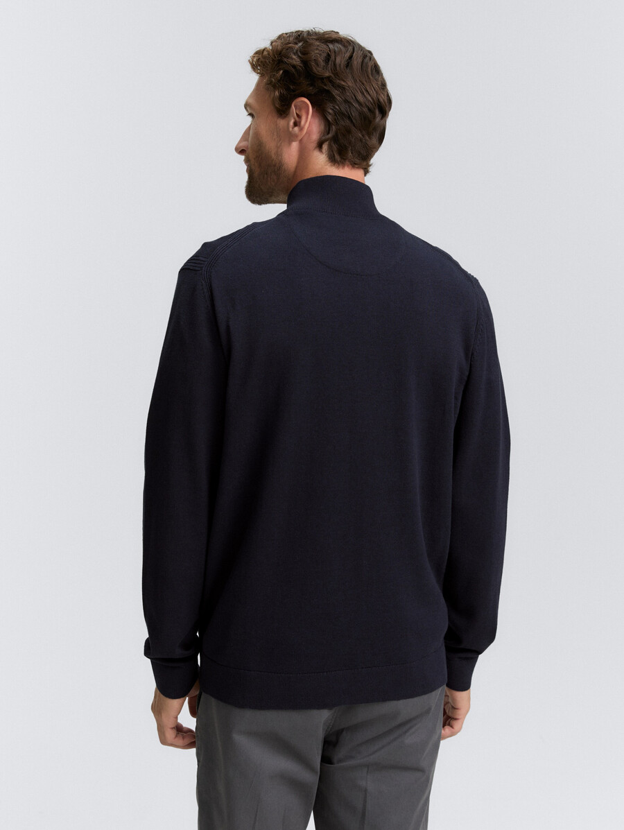 cardigan con collo alto