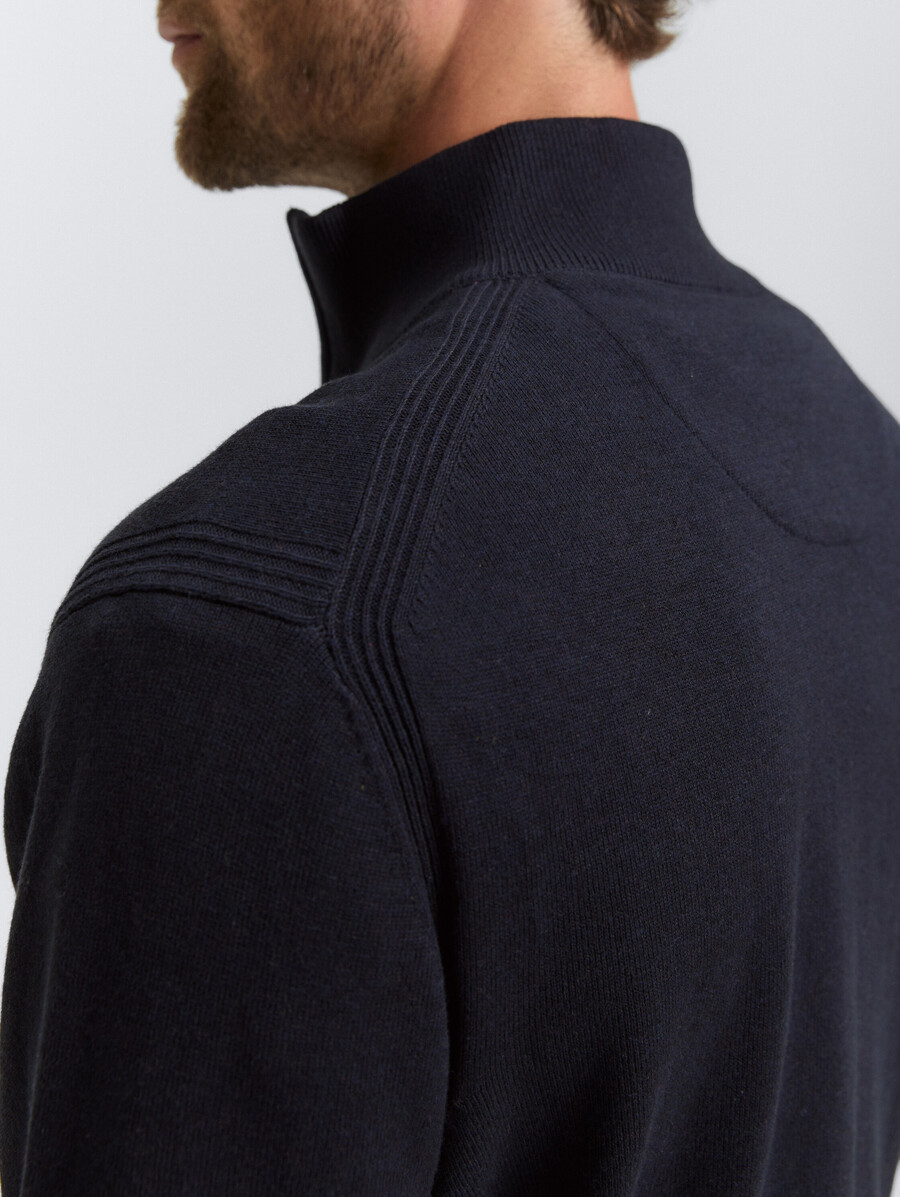 cardigan con collo alto