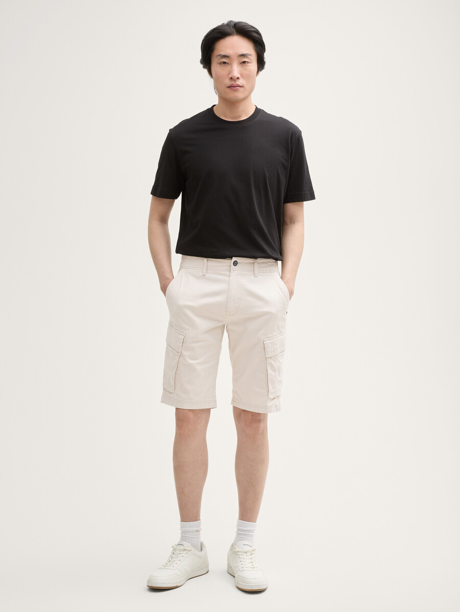 pantaloncini cargo con tasche