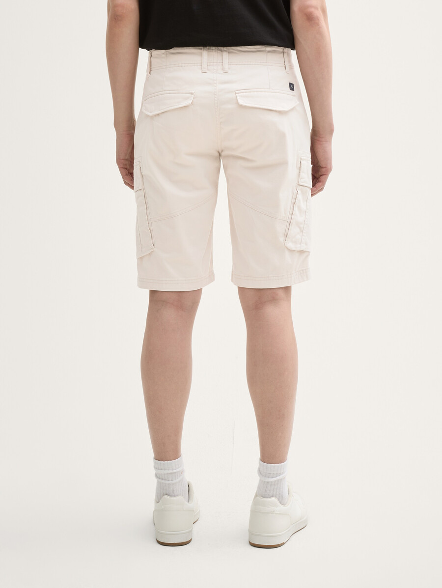 pantaloncini cargo con tasche