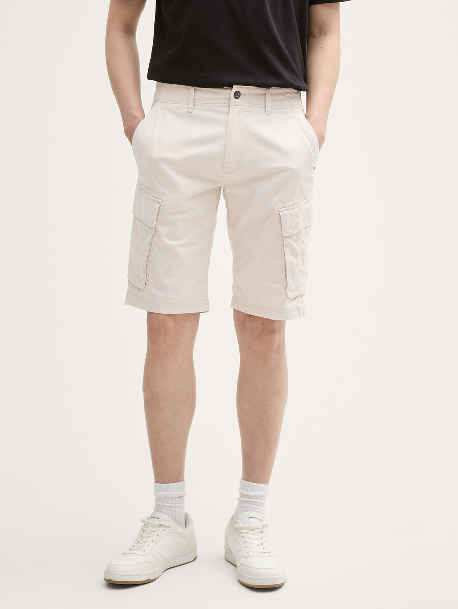 pantaloncini cargo con tasche
