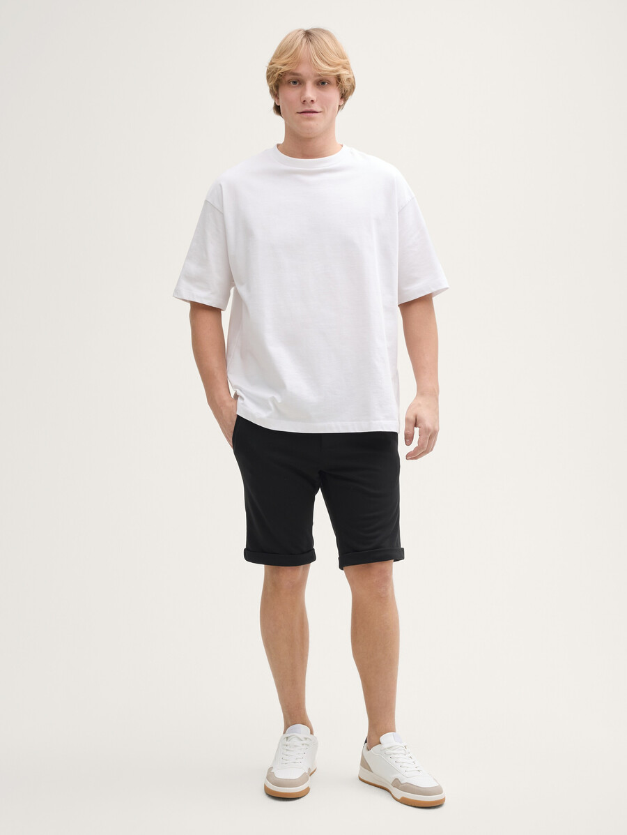 pantaloncini chino slim in piqué