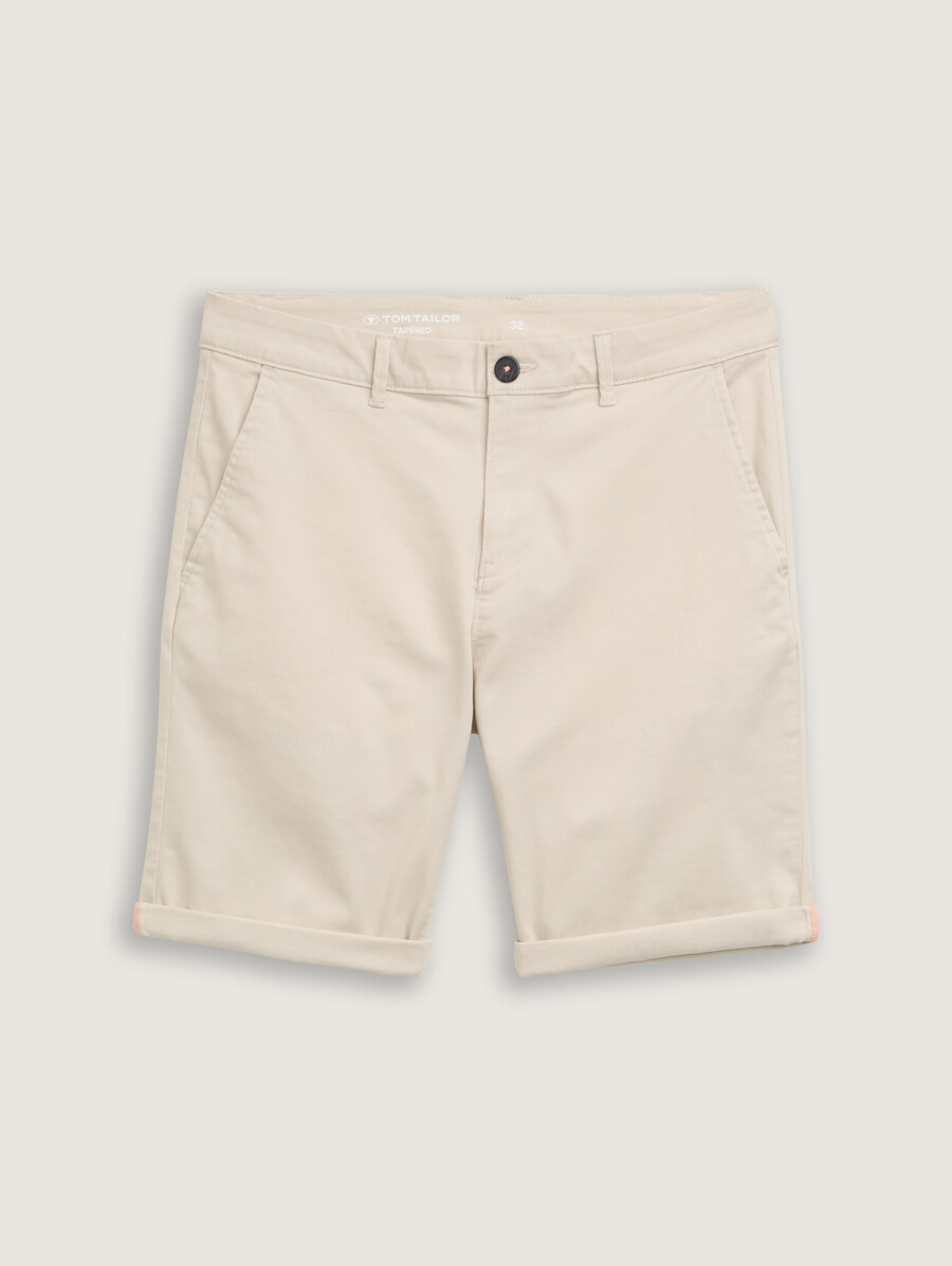 pantaloncini chino aderenti