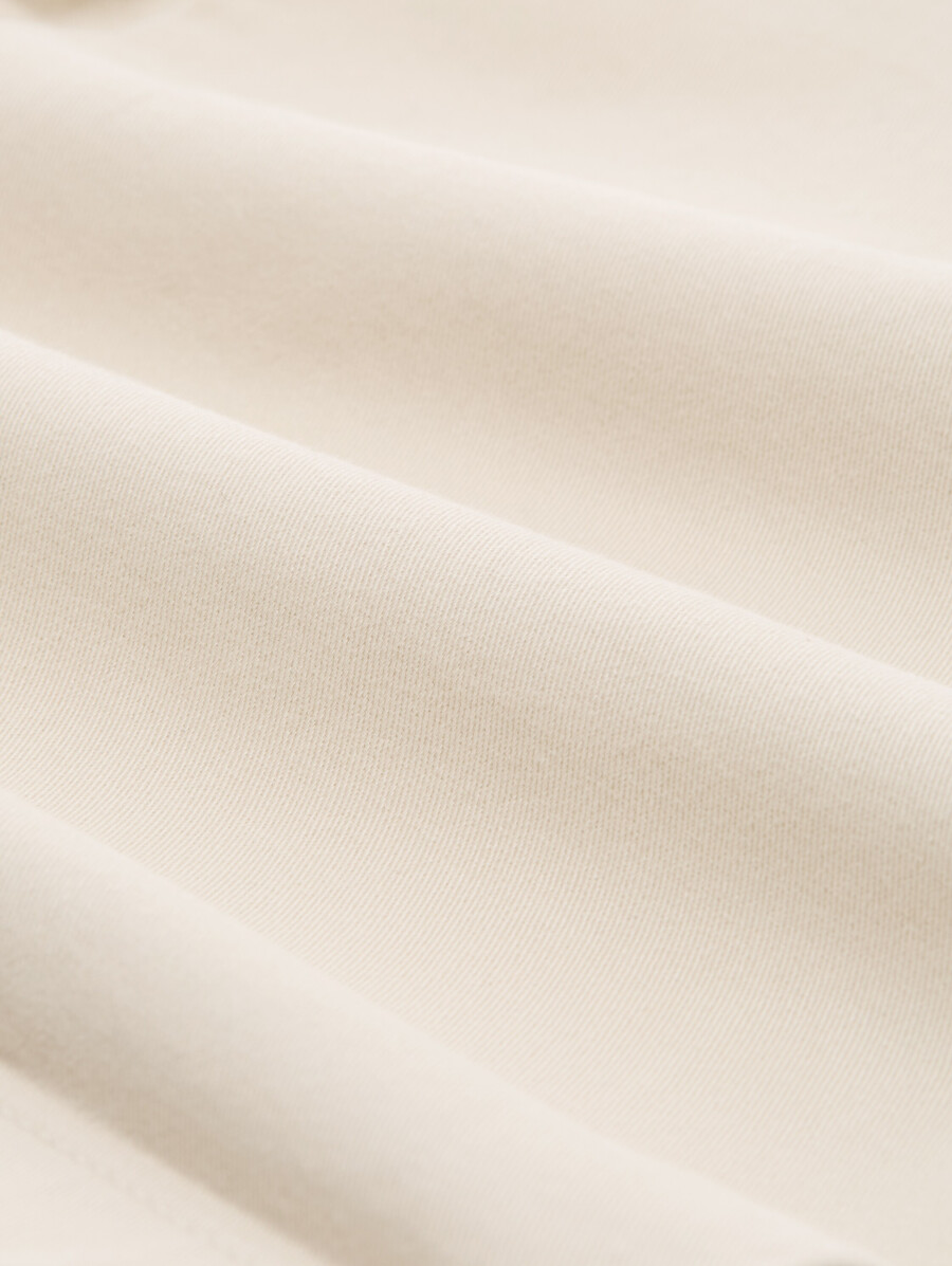 pantaloncini chino aderenti