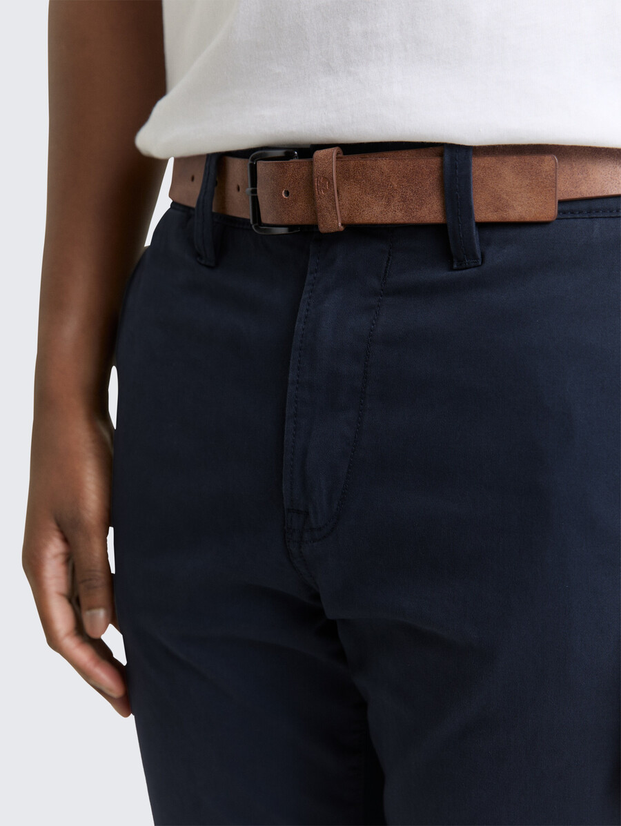 pantaloni chino slim fit con cintura