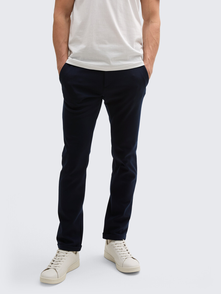 pantaloni chino tttravis slim realizzati in jersey piqué