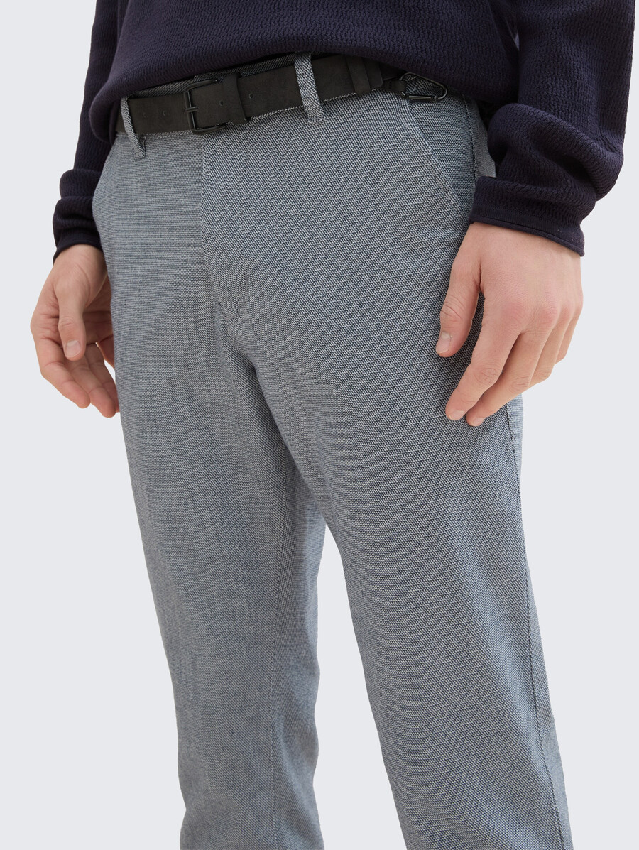 pantaloni chino dritti con cintura