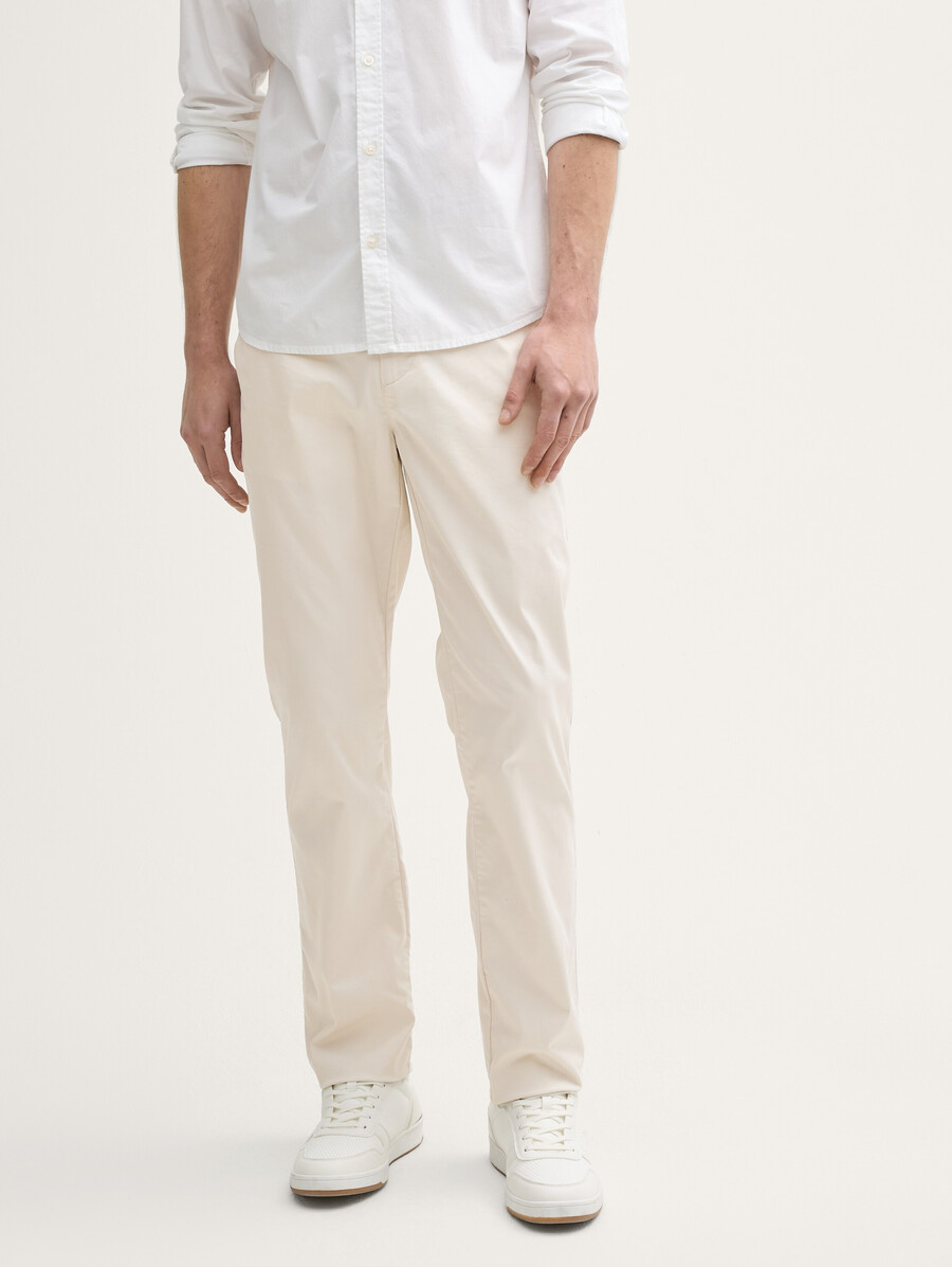 pantaloni chino ultraleggeri dalla vestibilità regolare